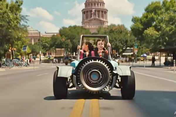 Exciting clips from the action-packed Spy Kids movie