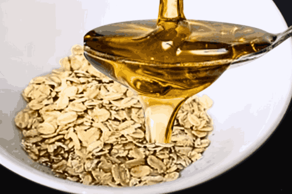Honey Oatmeal scrub for popping blackheads