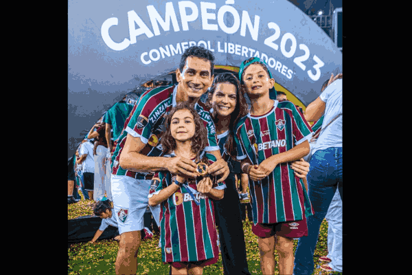 Haaland World Cup Controversy : Giovanna Costi's Instagram post showing Paulo Henrique Ganso and family with children