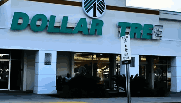 A Dollar Tree store with a green and white sign, representing the brand's expansion after acquiring 99 Cents Only store leases.