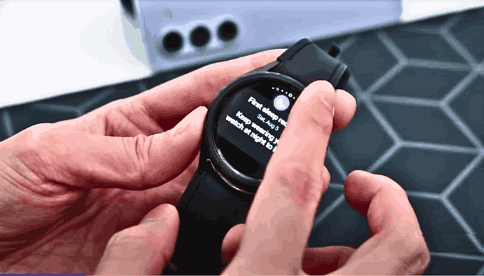 Samsung Galaxy Watch displaying Galaxy AI health insights on the screen.
