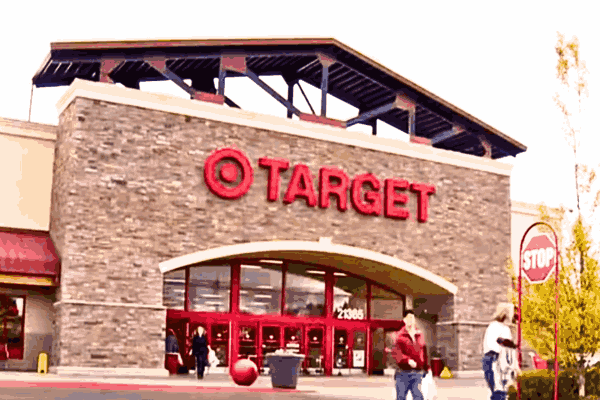 A $20 Target Thanksgiving Meals bundle with traditional holiday dishes for four people, offering affordable options for festive celebrations.